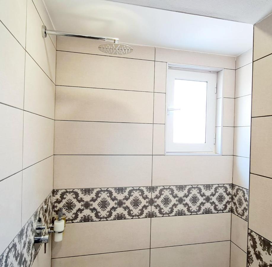 2V1 - 21 Dhjetori Appartement Tirana Buitenkant foto